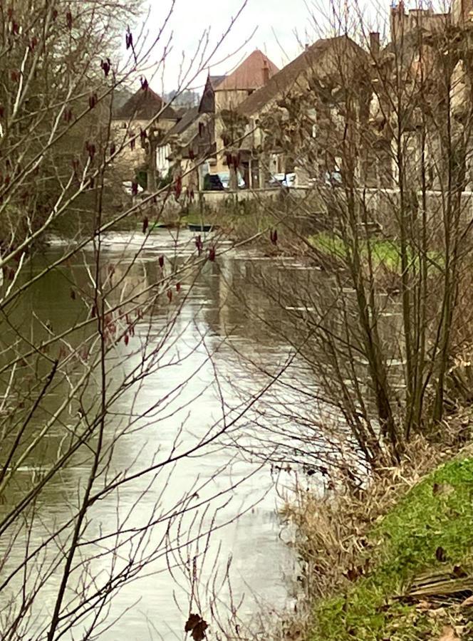 Voyage… Villa Noyers-sur-Serein Buitenkant foto